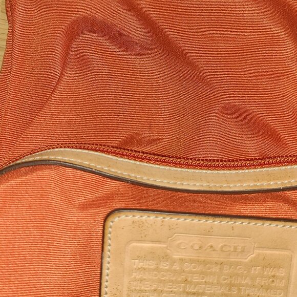 COACH VINATAGE HAMPTON SIGNATURE SHOULDER HANDBAG - KHAKI COLOR - Picture 9 of 15